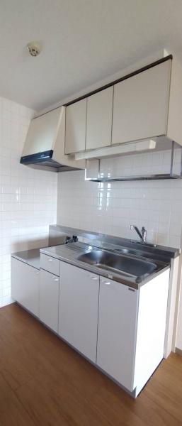 四街道市鹿渡のアパート