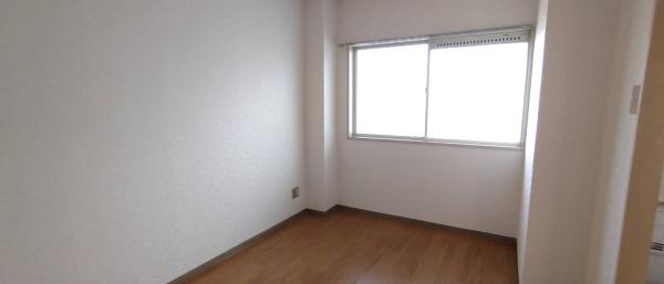 四街道市鹿渡のアパート