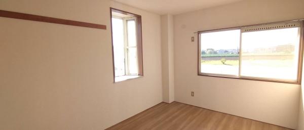 四街道市鹿渡のアパート