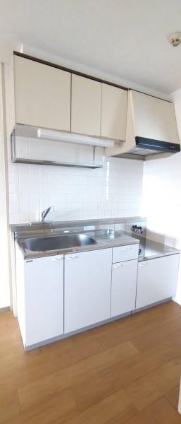 四街道市鹿渡のアパート