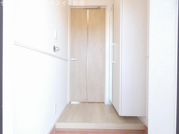 八街市八街ほのアパート