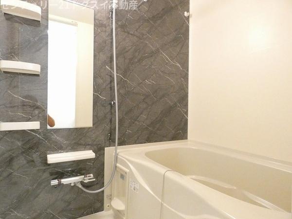 八街市八街ほのアパート