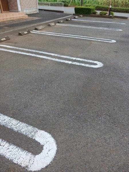 八街市文違のアパート