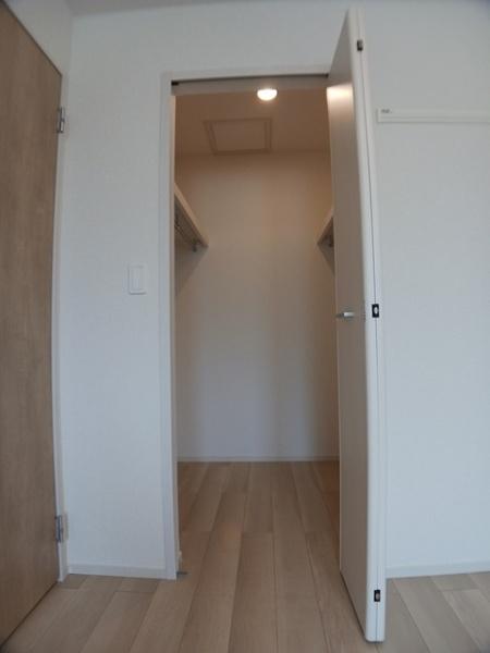 四街道市鹿渡のアパート