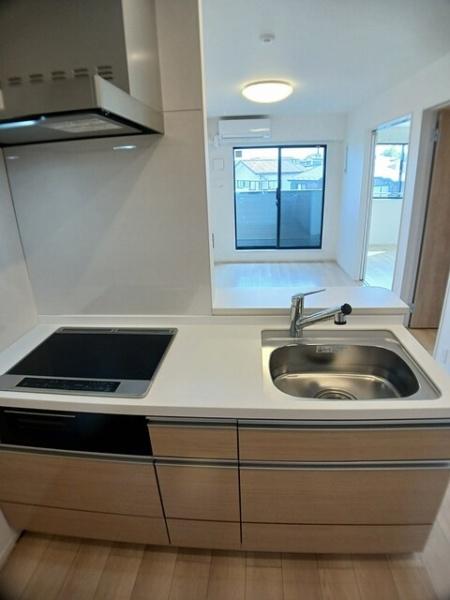 四街道市鹿渡のアパート