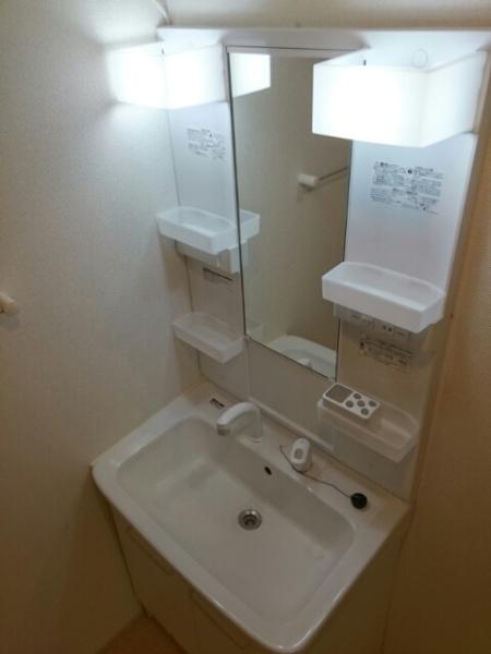 四街道市和良比のアパート