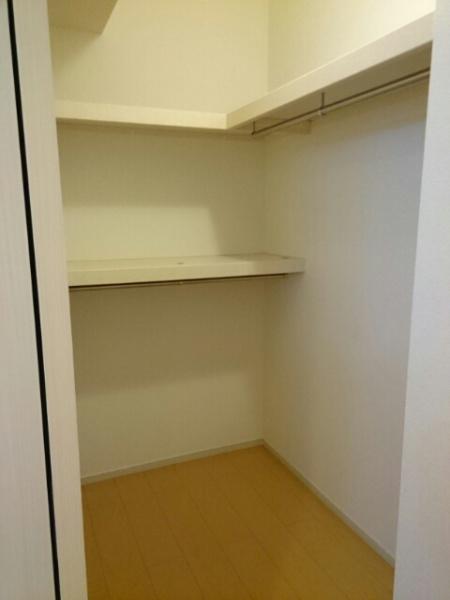 四街道市和良比のアパート