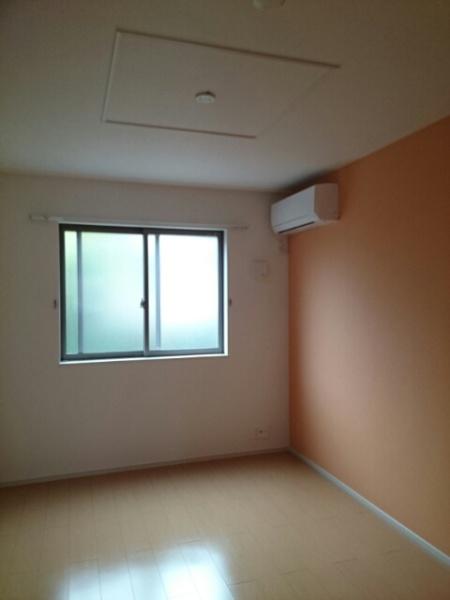 四街道市和良比のアパート