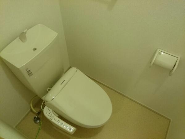 四街道市和良比のアパート