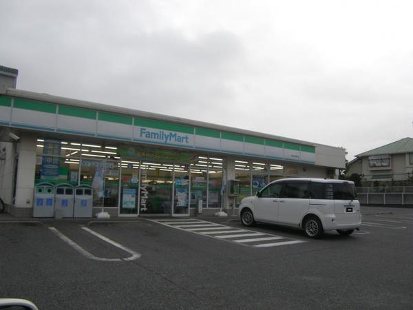 四街道市大日のアパート(ファミリーマート千葉小深町店)