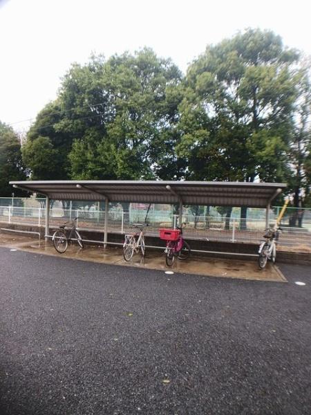 四街道市南波佐間のアパート