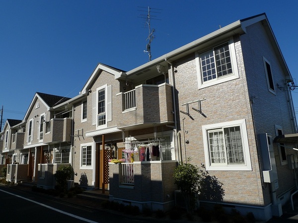 八街市八街ろのアパート