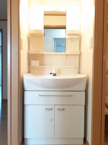 八街市八街ほのアパート