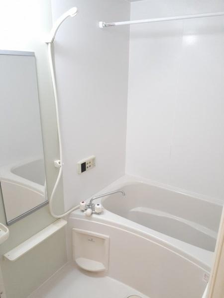 八街市八街ほのアパート