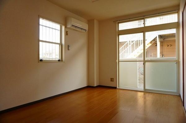 四街道市四街道２丁目のアパート