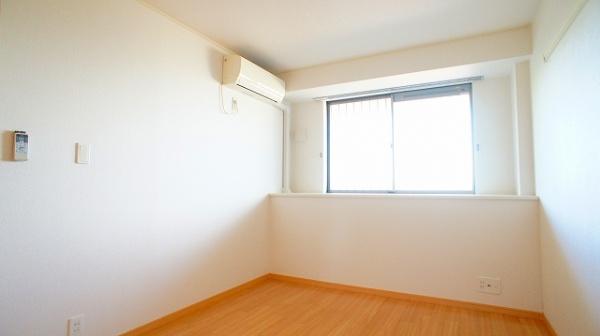 四街道市下志津新田のマンション