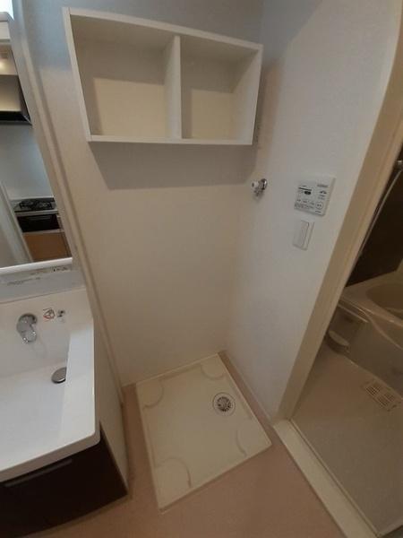 成田市飯仲のアパート