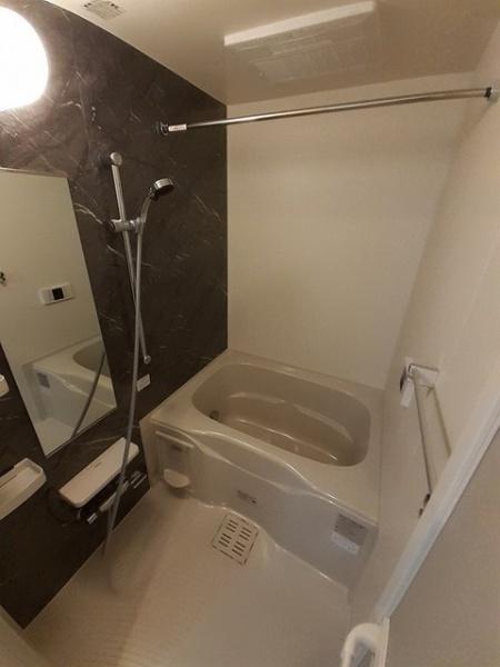 成田市飯仲のアパート