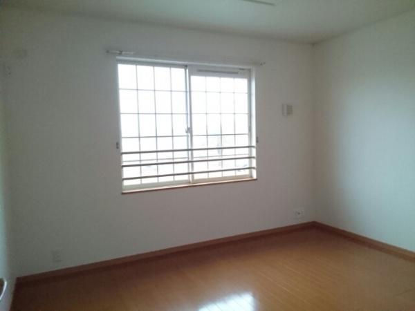 八街市文違のアパート