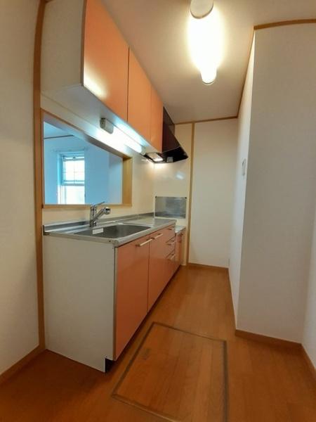 八街市八街ろのアパート