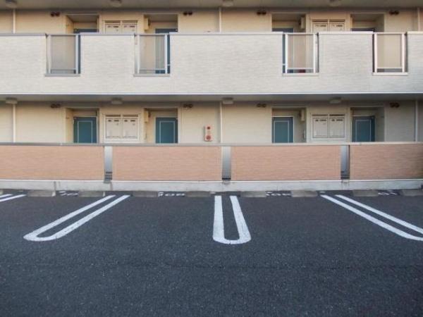 成田市飯田町のマンション