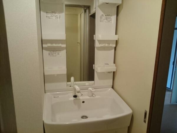八街市八街ほのアパート