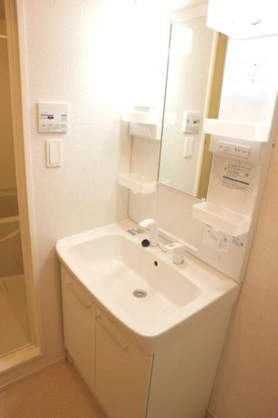 四街道市下志津新田のアパート