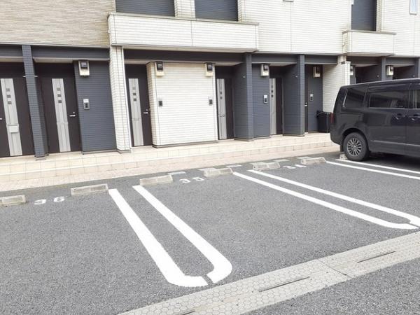 八街市八街ほのアパート