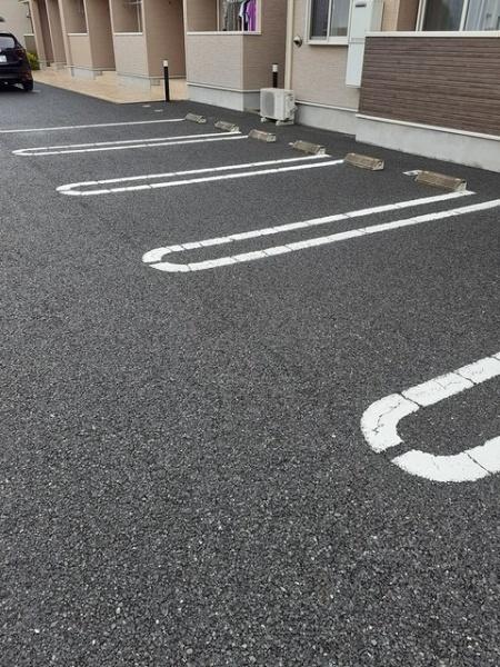 四街道市大日のアパート