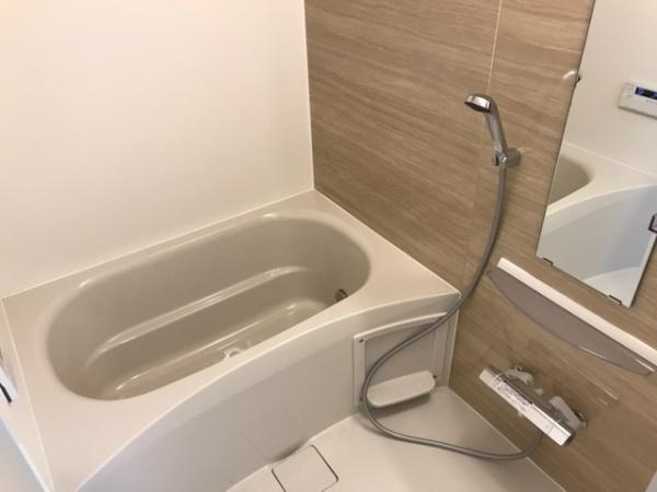 四街道市和良比のアパート