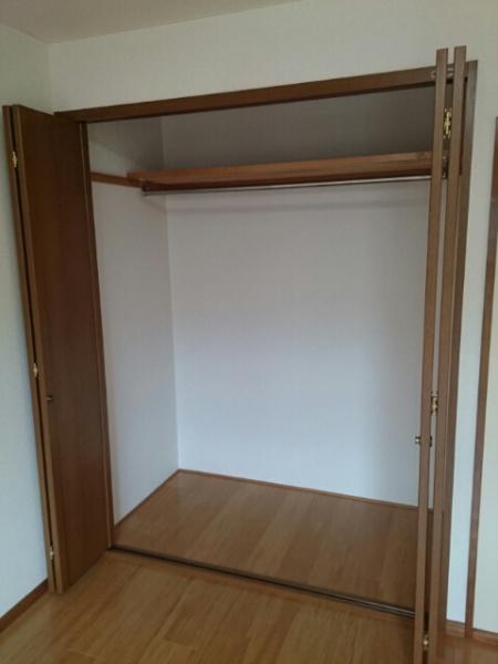 四街道市鹿渡のマンション