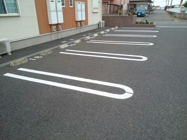八街市八街ほのアパート