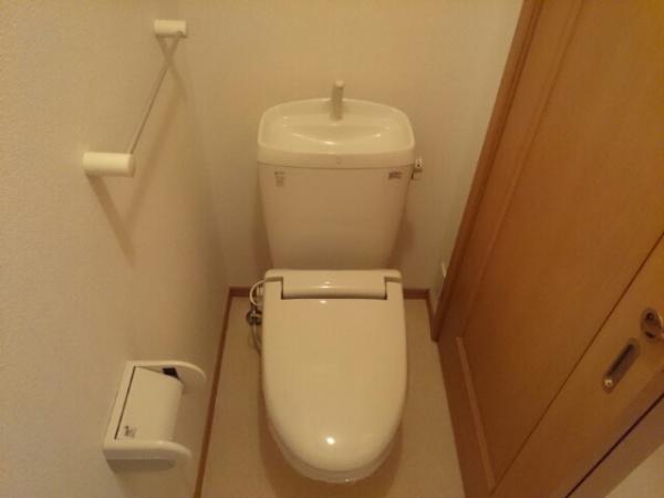 八街市八街ほのアパート