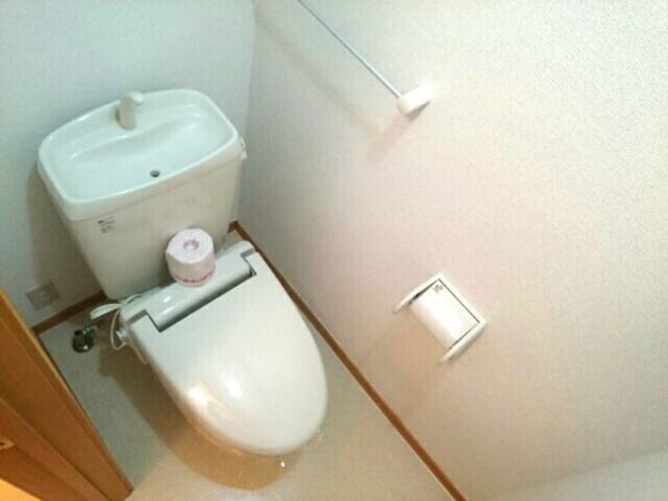八街市八街ほのアパート