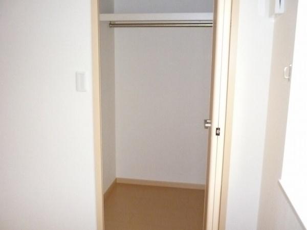 八街市文違のアパート