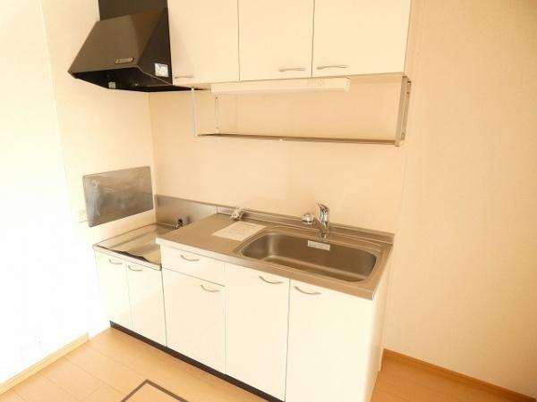 八街市富山のアパート
