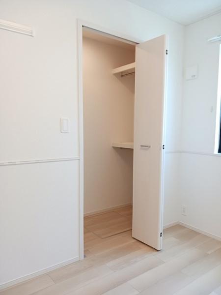 八街市八街のアパート