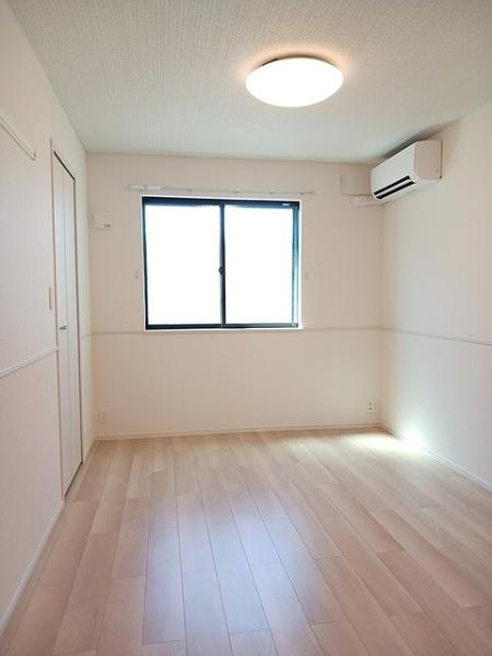 八街市八街のアパート