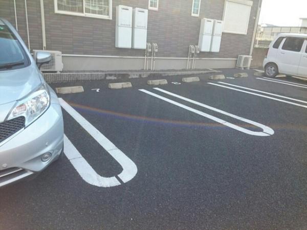 八街市八街ほのアパート