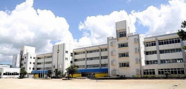 ディアコート鹿放ケ丘(四街道市立四街道西中学校)