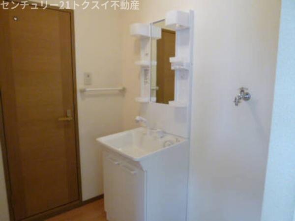 四街道市みのり町のアパート