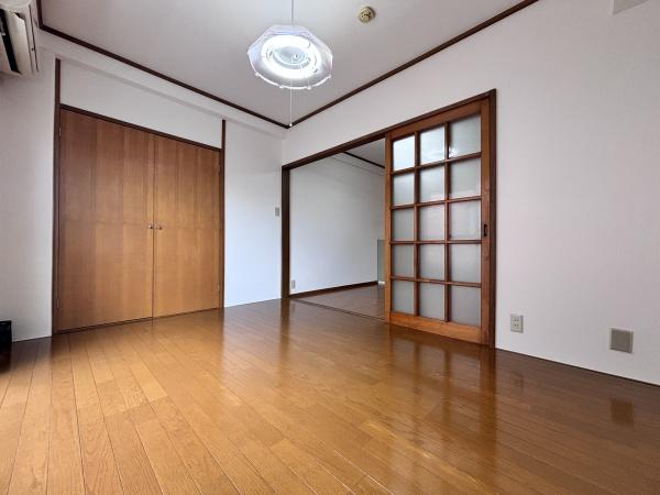 貝塚フラット