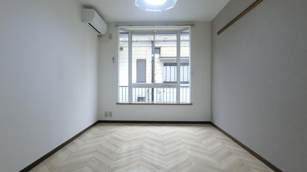 アドウエスタリア