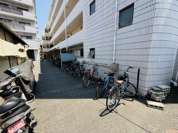 イズミハイツ