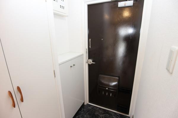 中の原ハイツ(玄関)