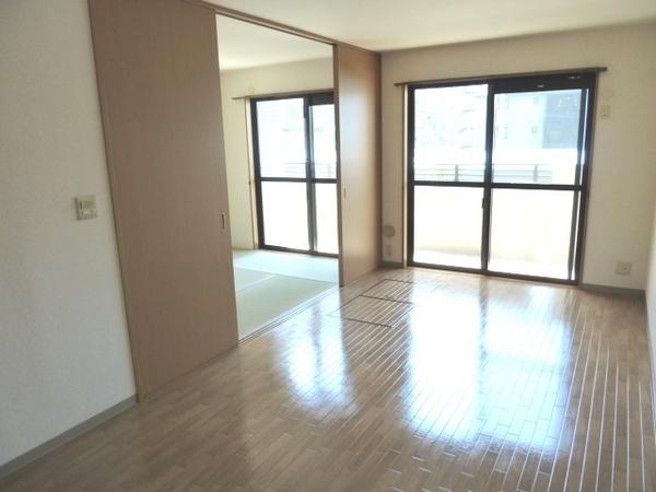 イーストピーク