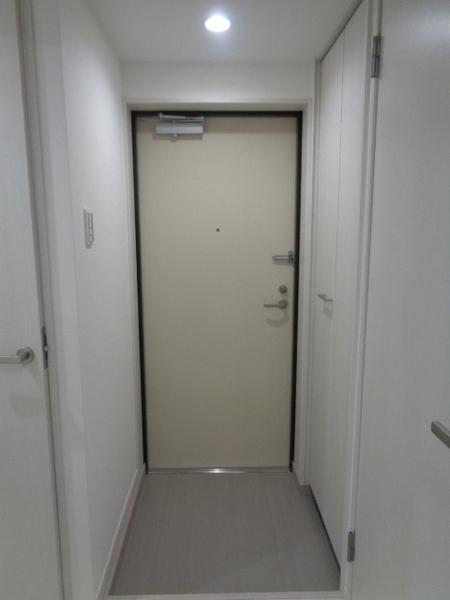 HABITATION lela(玄関)