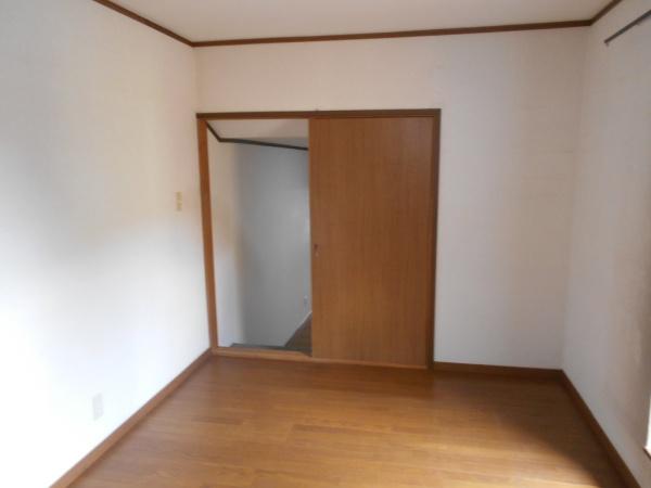 生駒郡三郷町信貴ケ丘１丁目の住宅付店舗（建物一部）