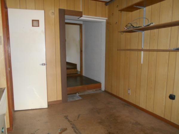 生駒郡三郷町信貴ケ丘１丁目の住宅付店舗（建物一部）