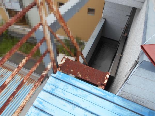 生駒郡三郷町信貴ケ丘１丁目の住宅付店舗（建物一部）